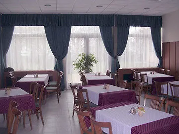 Aranypart Szallo-koezoessegi Szallashely 3*